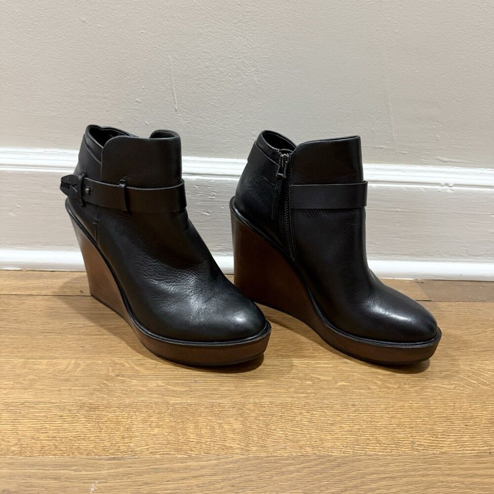 Dolce Vita Women's Black Colie Leather Brown Wood Wedge Ankle Boots